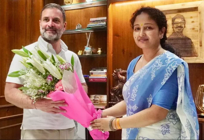 05 Rahul Gandhi Kalpana Soren Se Milte News Scale