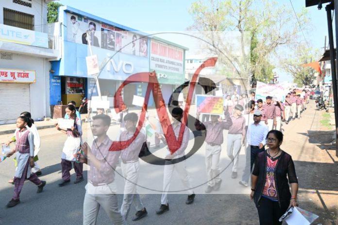 24 Jagrukta Raili Me Shamil Loga Chatra