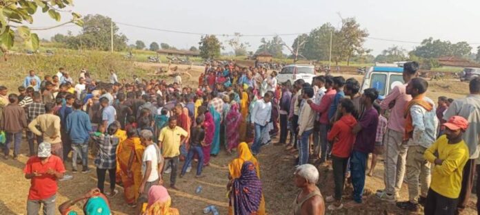02 Hatya Ke Bad Ghtna Sthal Par Jama Bhid Chatra