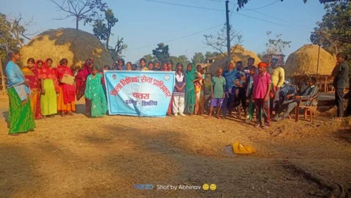 11 Shivir Me Upasthit Log Chatra