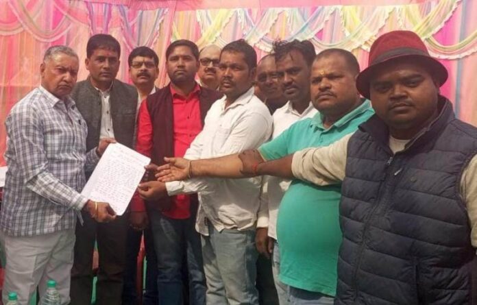 16 Mp Ko Aavedan Sopate Vahan Malik Chatra