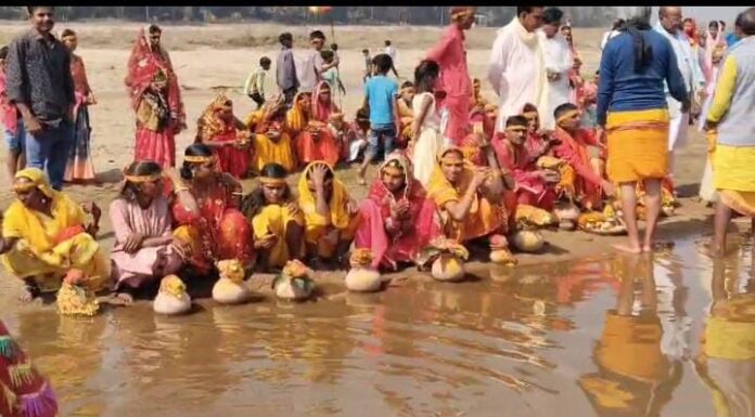 17 Kalsh Yatra Me Shamil Shrdhalu Chatra