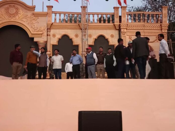 18 Karykram Sthal Ka Nirikshan Karte Dc, Sp & Any Chatra1