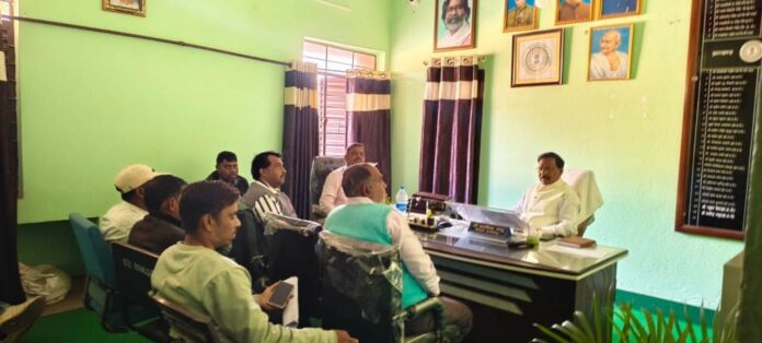 18 Samiksha Baithak karte Bdo Chatra
