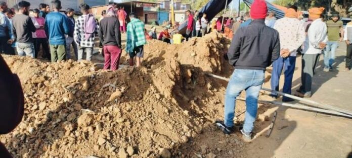 04 Sadak Jam Kiye Gramin Chatra