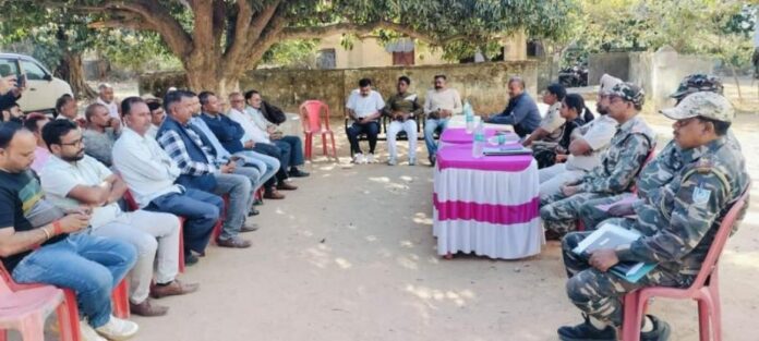 08 Shanti Samiti Ke Baithak Me Shamil Padadhikari & Any Chatra