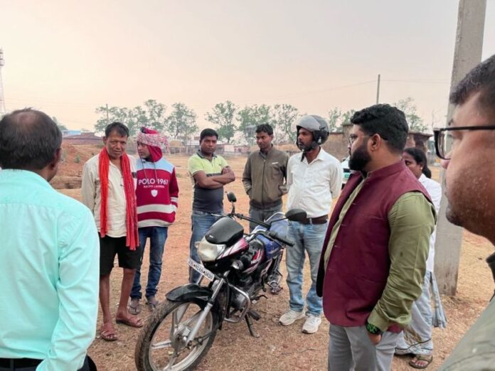 20 Yojana Sthal Ka Nirikshan karte Bdo Chatra