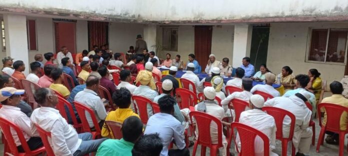 27 Shanti Samiti Ke Baithak Me Padadhikari & Any Chatra1
