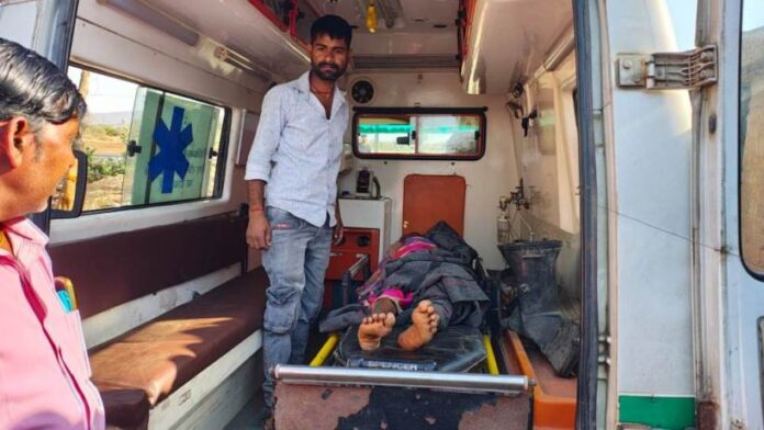 29 Bimar Birhor Mahila Ko Bhejate Co Chatra