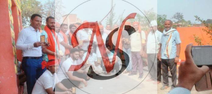 07 Baba Club Ke Sangrakshak & Sadsy Shild Liye Chatra