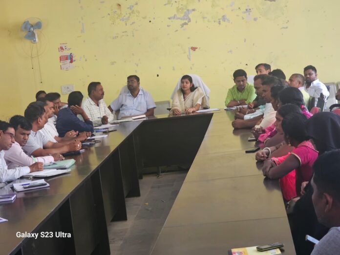 11 Panchayt Samiti Ke Baithak Me Prtinidhi & Any Chatra