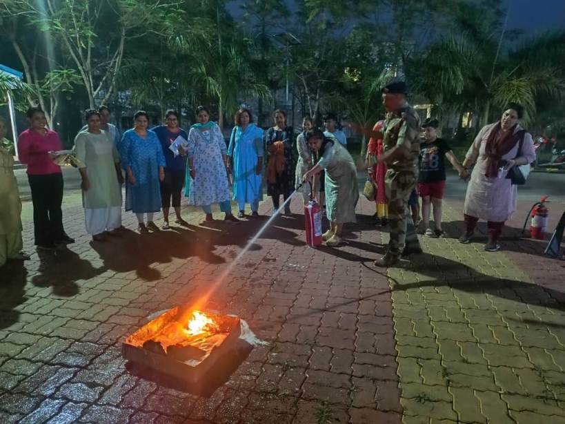 सीआइएसएफ के जागरूकता सप्ताह समापन समारोह कार्यक्रम में उत्साहवर्धन करने पहुंचे एचओपी