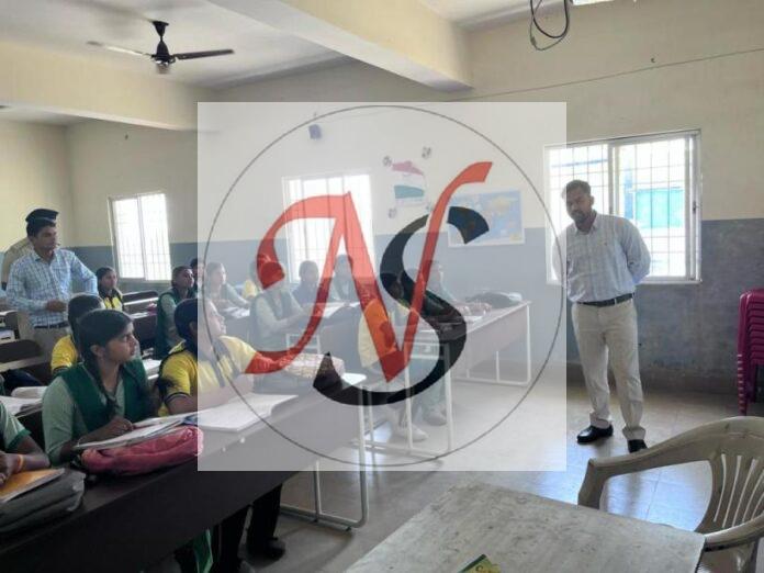 23 Sdo Vidyaly Nirikshan Karne Pahunche Chatra1