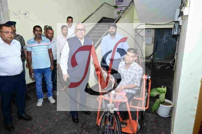 राजस्व वसूली में तेजी लाने और अवैध खनन पर सख्त कार्रवाई के निर्देश