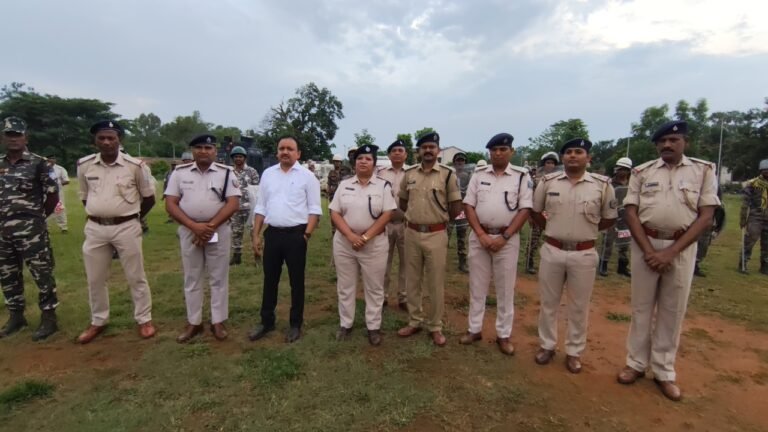 लोहरदगा: मुहर्रम को लेकर न्यू पुलिस लाइन में मॉक ड्रिल; दागे गए आंसू गैस के गोले और रबर बुलेट से अभ्यास