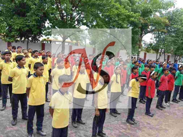 विश्व जनसंख्या दिवस पर स्कूल में जागरूकता कार्यक्रम