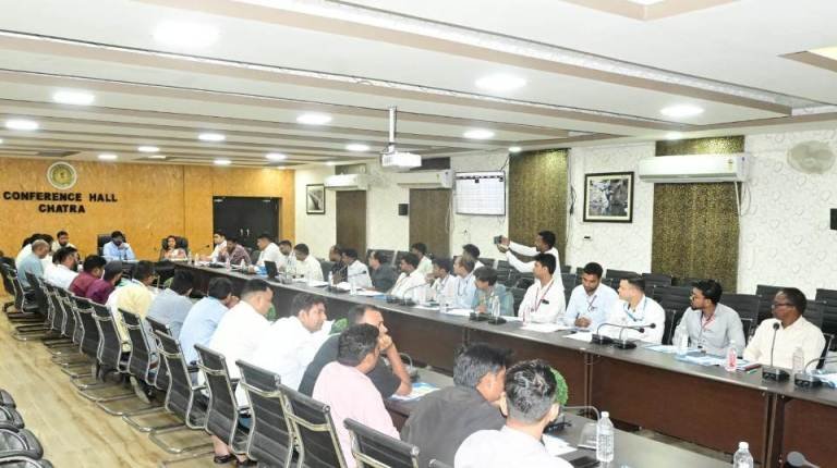 जिला स्तरीय बैंकर्स समिति की बैठक, वित्तीय समावेशन और ऋण वितरण पर जोर