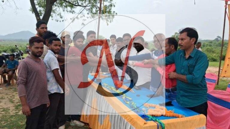 स्व. रामचंद्र राम प्रीमियम क्रिकेट लीग का फाइनल संपन्न