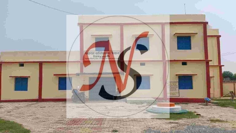 23 लाख की मरम्मत पर उठे सवाल, एक महीने में उखड़ने लगा पंचायत भवन का प्लास्टर