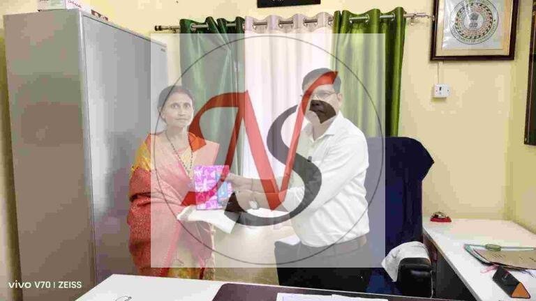 विशेष मतदाता पुनरीक्षण में उत्कृष्ट कार्य करने वाले बीएलओ सम्मानित