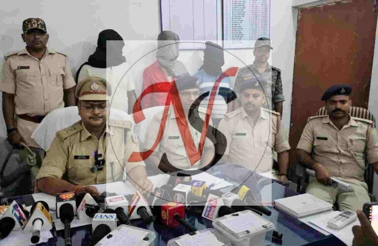 अपर पुलिस अधीक्षक के नेतृत्व में विशेष टीम ने की छापेमारी, 25 ग्राम अवैध ब्राउन शुगर के साथ तीन तस्कर दबोचे
