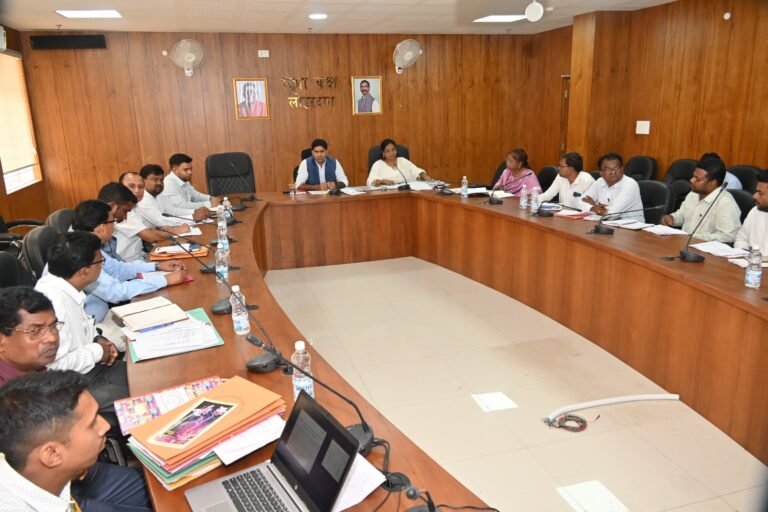 उपायुक्त ने की आईटीडीए योजनाओं की समीक्षा, लंबित कार्यों में तेजी लाने के दिए निर्देश