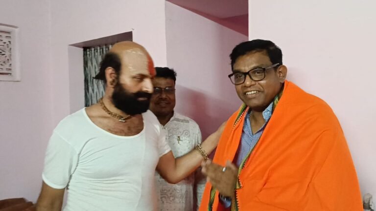 भगवान जगन्नाथ के दरबार में युवा कांग्रेस नेता रोहित उरांव ने टेका माथा, जिले की खुशहाली और देश की समृद्धि की कामना