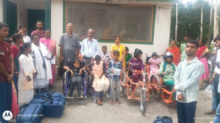 दिव्यांग बच्चों के बीच सहायक उपकरण का हुआ वितरण