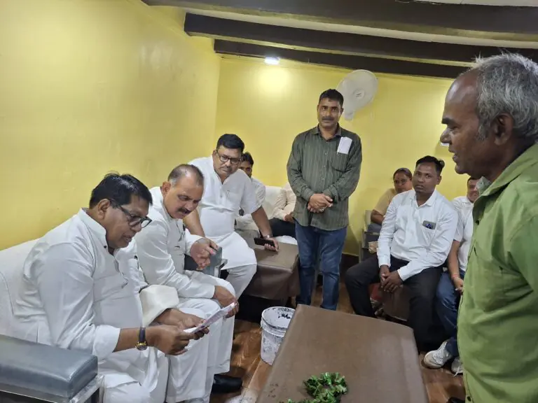 किसी भी पात्र मतदाता का नाम नहीं छूटेगा, कांग्रेस इसके लिए सतत प्रयासरत : डॉ. रामेश्वर उरांव*