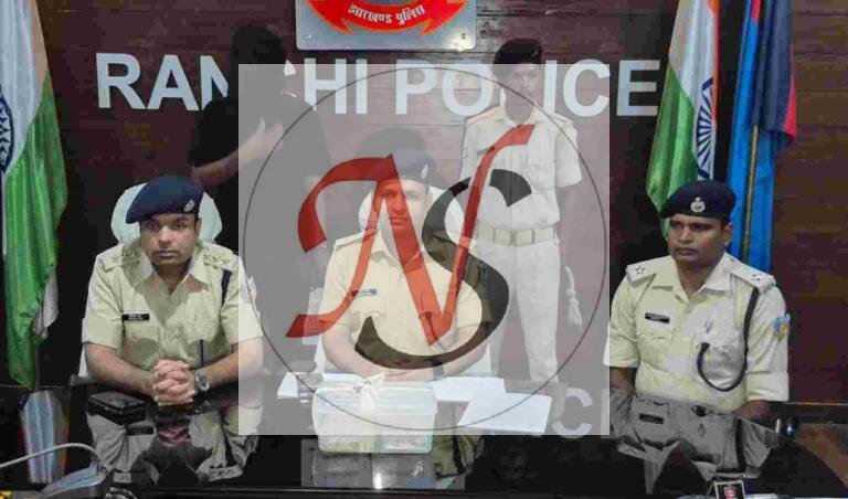 करोड़ों की चोरी का बड़ा खुलासा! कैशियर बनकर बेचता था चोरी के गहने