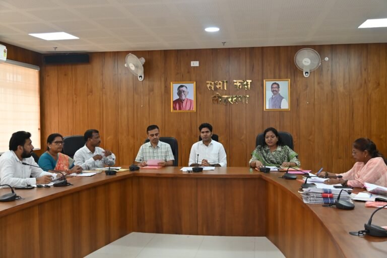 15 सामुदायिक वन अधिकार पट्टा का प्रस्ताव जिला स्तरीय समिति से स्वीकृत