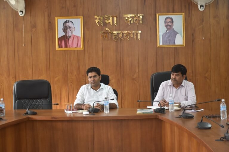 नोटिस प्राप्त मतदाता निर्धारित तिथि एवं स्थान पर आवश्यक दस्तावेजों के साथ सुनवाई में हों उपस्थित : उपायुक्त*