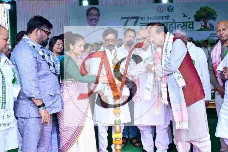 77वां राज्यव्यापी वन महोत्सव: विधानसभा परिसर से सीएम हेमंत का बड़ा संदेश—पौधा लगाना ही नहीं, उसे बचाना भी जरूरी