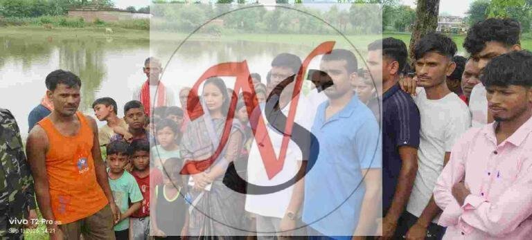 बारिश से परसिया दलित टोला बना टापू, मुख्य सड़क पर 3 फीट पानी