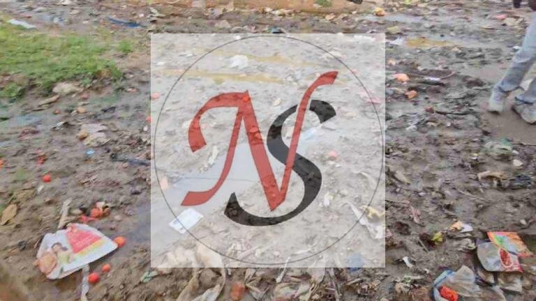 बाजार में जलजमाव और कीचड़ से बढ़ी परेशानी