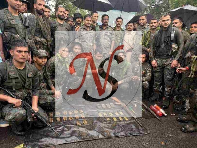 पुलिस-बलों का सघन सर्च अभियान, इंसास और AKM समेत भारी मात्रा में हथियार बरामद