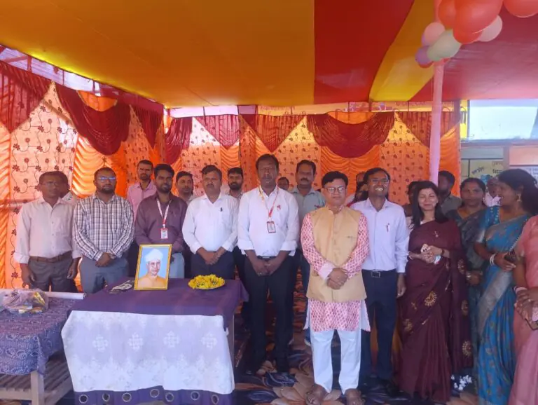 पीएम श्री प्लस टू उच्च विद्यालय बिटपी में धूमधाम से मना शिक्षक दिवस, सांस्कृतिक कार्यक्रमों से झूमे छात्र