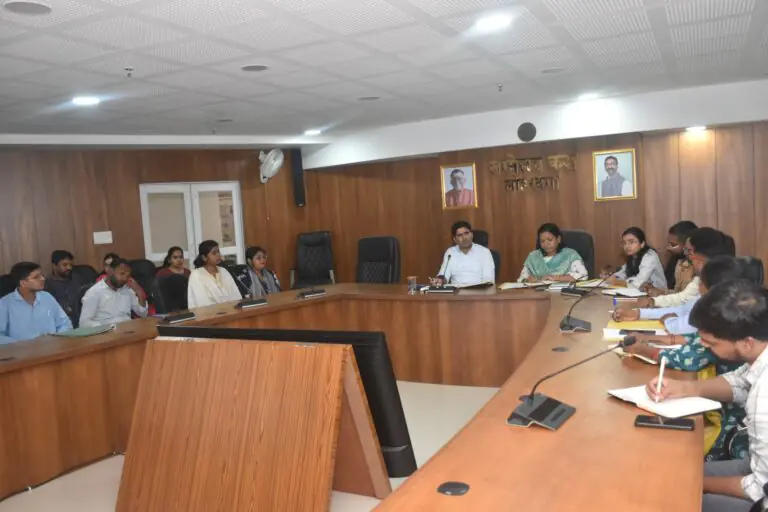 उपायुक्त की अध्यक्षता में जिला पुस्तकालय समिति की बैठक आयोजित