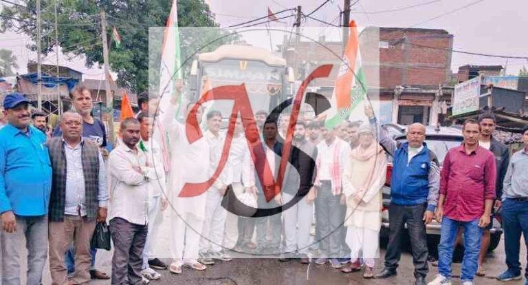 वोट बचाओ, देश बचाओ महारैली के लिए दिल्ली रवाना हुए सैकड़ों कांग्रेसी, कमल केशरी ने दिखाई हरी झंडी