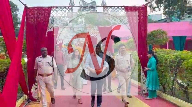 दुर्गा पूजा की तैयारियों का डीसी ने लिया जायजा, सुरक्षा और यातायात व्यवस्था पर जोर