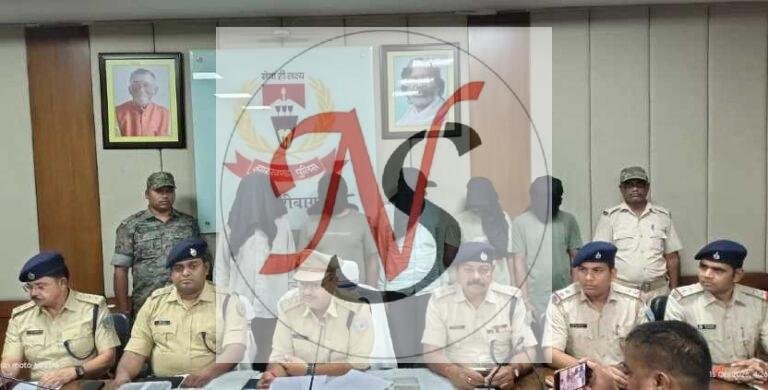 ज्वेलरी दुकान डकैती का खुलासा, पांच आरोपी गिरफ्तार