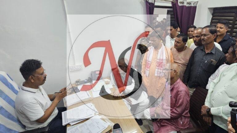 बरही निबंधन कार्यालय में VIP सिस्टम बर्दाश्त नहीं: विधायक मनोज यादव का औचक निरीक्षण
