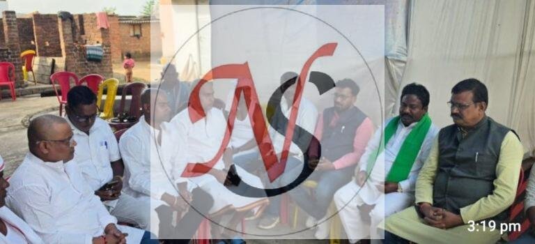 प्रखंड अध्यक्ष लालमोहन रविदास के श्रद्धांजलि सभा में पूर्व मंत्री जयप्रकाश भाई पटेल हुए शामिल