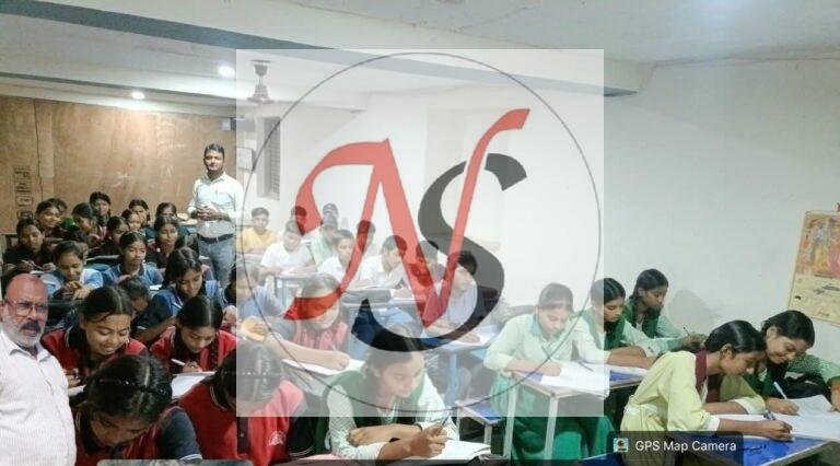 एडुकेयर क्लासेस में बच्चों को दी गई कानूनी अधिकारों की जानकारी