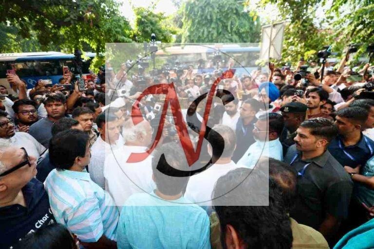 मेरा टारगेट 100 एफआईआर का: आकाशवाणी भवन धरने पर नई एफआईआर के बाद राहुल गांधी का बयान, जंतर-मंतर पहुंचे विपक्षी सांसद